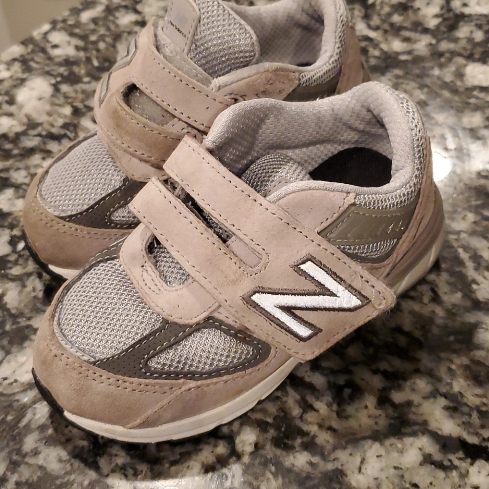 Toddler New Balance Sneakers. Size 8XW